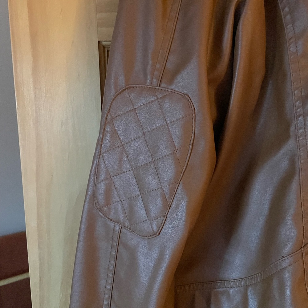 New Look Women's Brown Faux Leather Jacket - Picture 4 of 5